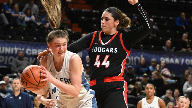 a Springfield Mountain View 5A Oregon girls basketball quarterfinal Leon Neuschwander 41